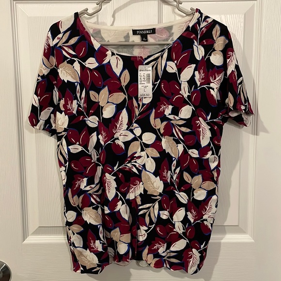 Dress Barn Tops - NWT Dress Barn Size Large Floral Short Sleeve Blouse